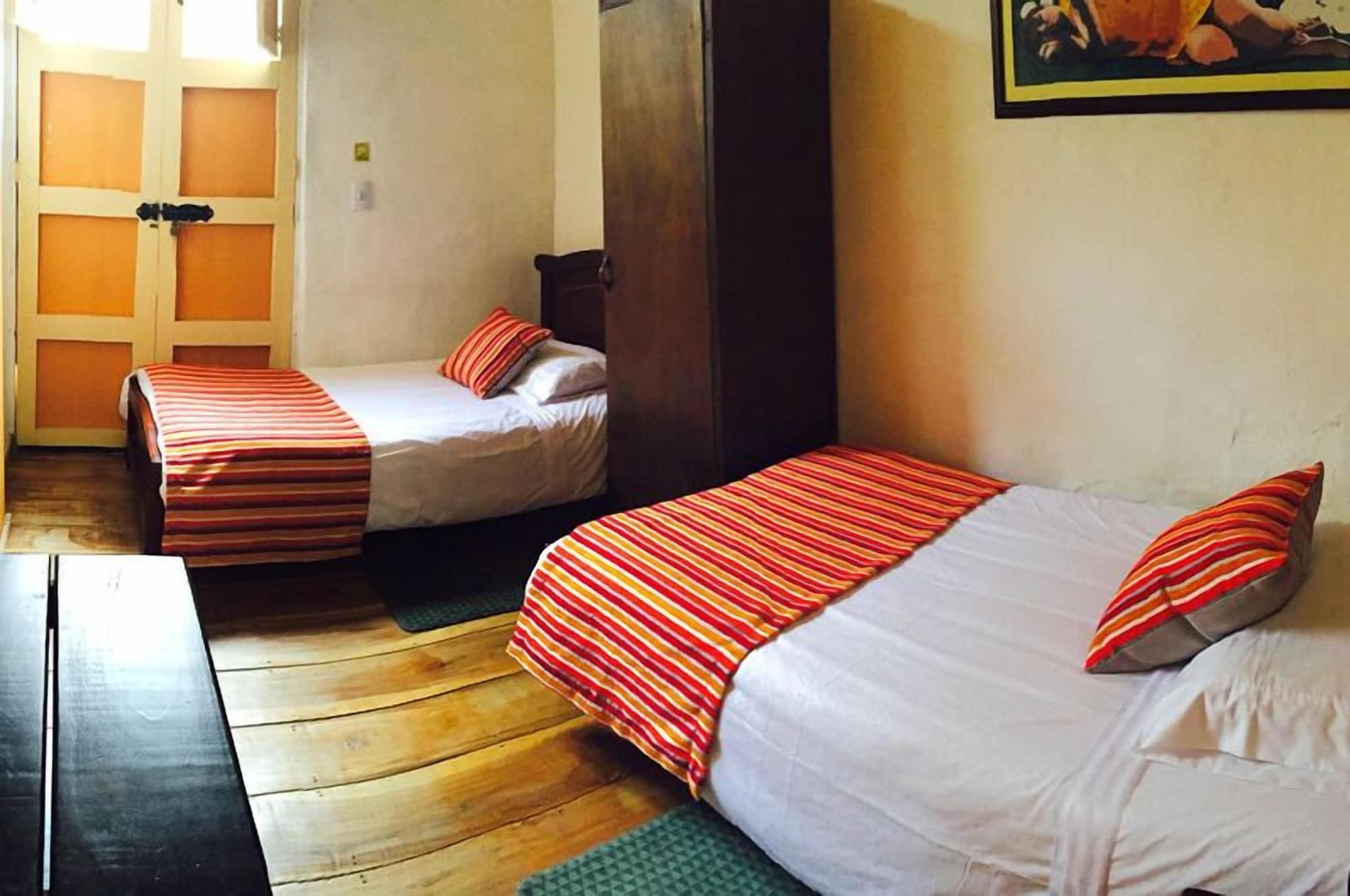 Hostal Ciudad De Segorbe ซาเลนโต ภายนอก รูปภาพ