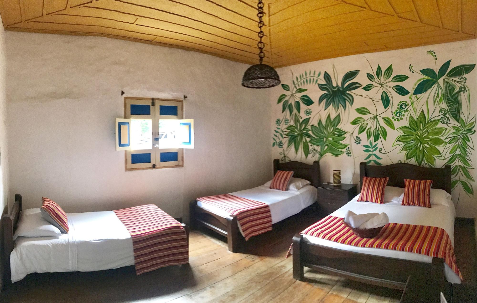 Hostal Ciudad De Segorbe ซาเลนโต ภายนอก รูปภาพ