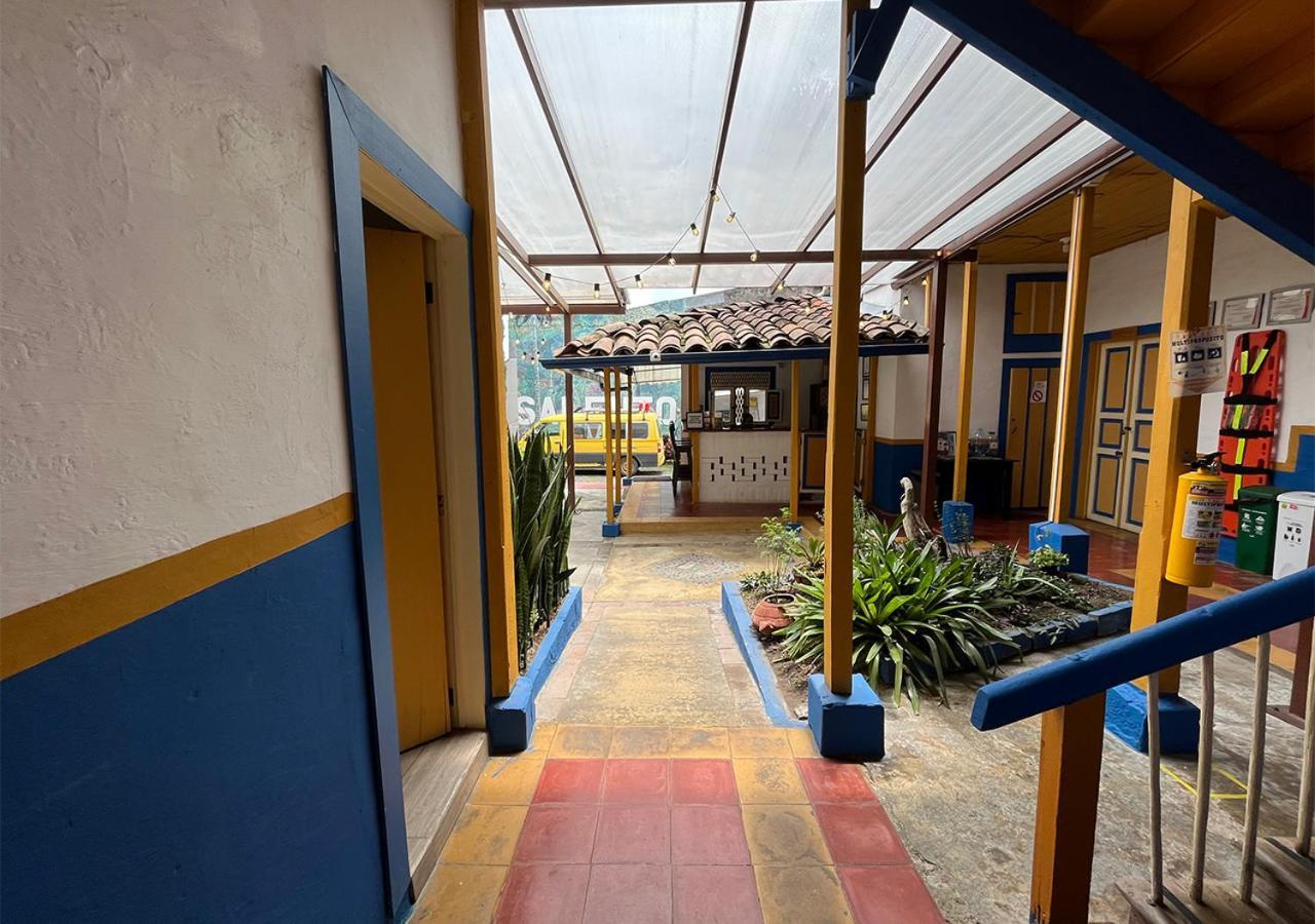 Hostal Ciudad De Segorbe ซาเลนโต ภายนอก รูปภาพ