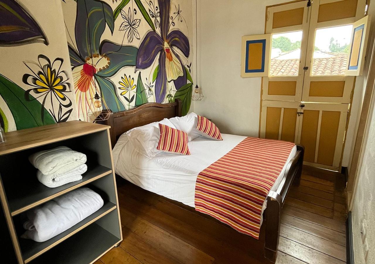 Hostal Ciudad De Segorbe ซาเลนโต ภายนอก รูปภาพ