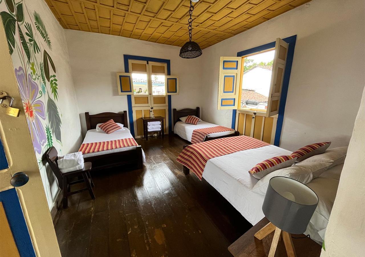 Hostal Ciudad De Segorbe ซาเลนโต ภายนอก รูปภาพ