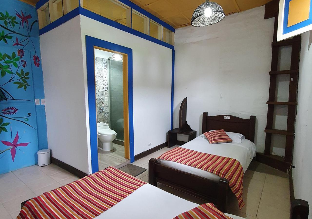Hostal Ciudad De Segorbe ซาเลนโต ภายนอก รูปภาพ