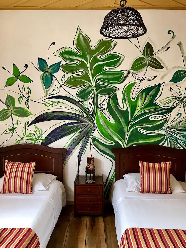 Hostal Ciudad De Segorbe ซาเลนโต ภายนอก รูปภาพ