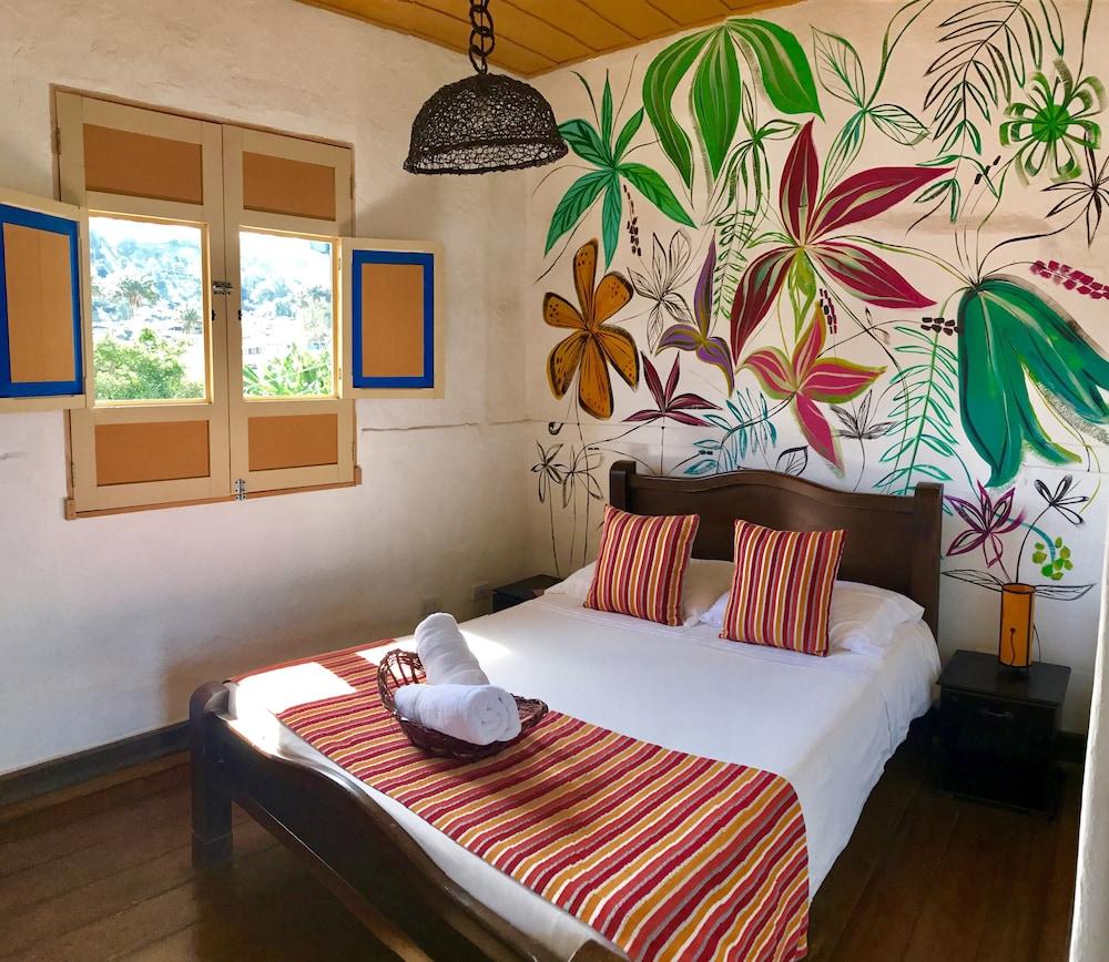 Hostal Ciudad De Segorbe ซาเลนโต ภายนอก รูปภาพ