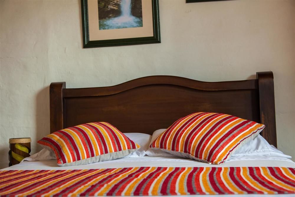 Hostal Ciudad De Segorbe ซาเลนโต ภายนอก รูปภาพ