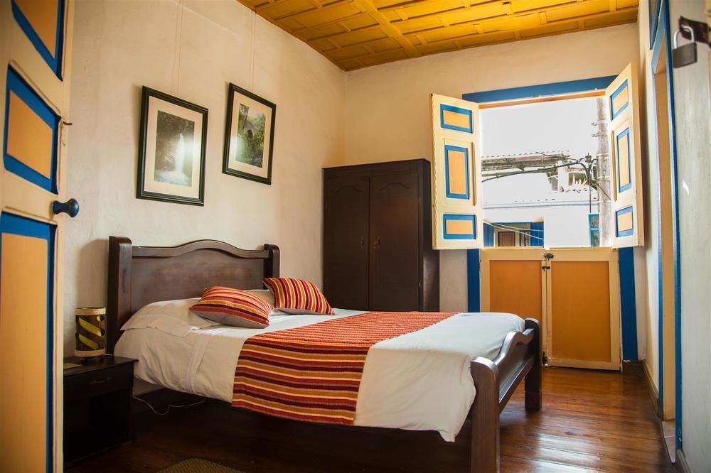 Hostal Ciudad De Segorbe ซาเลนโต ภายนอก รูปภาพ
